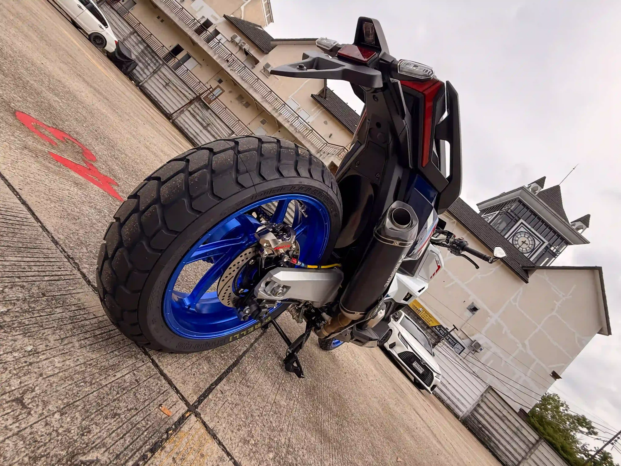 X-ADV 750 - 16