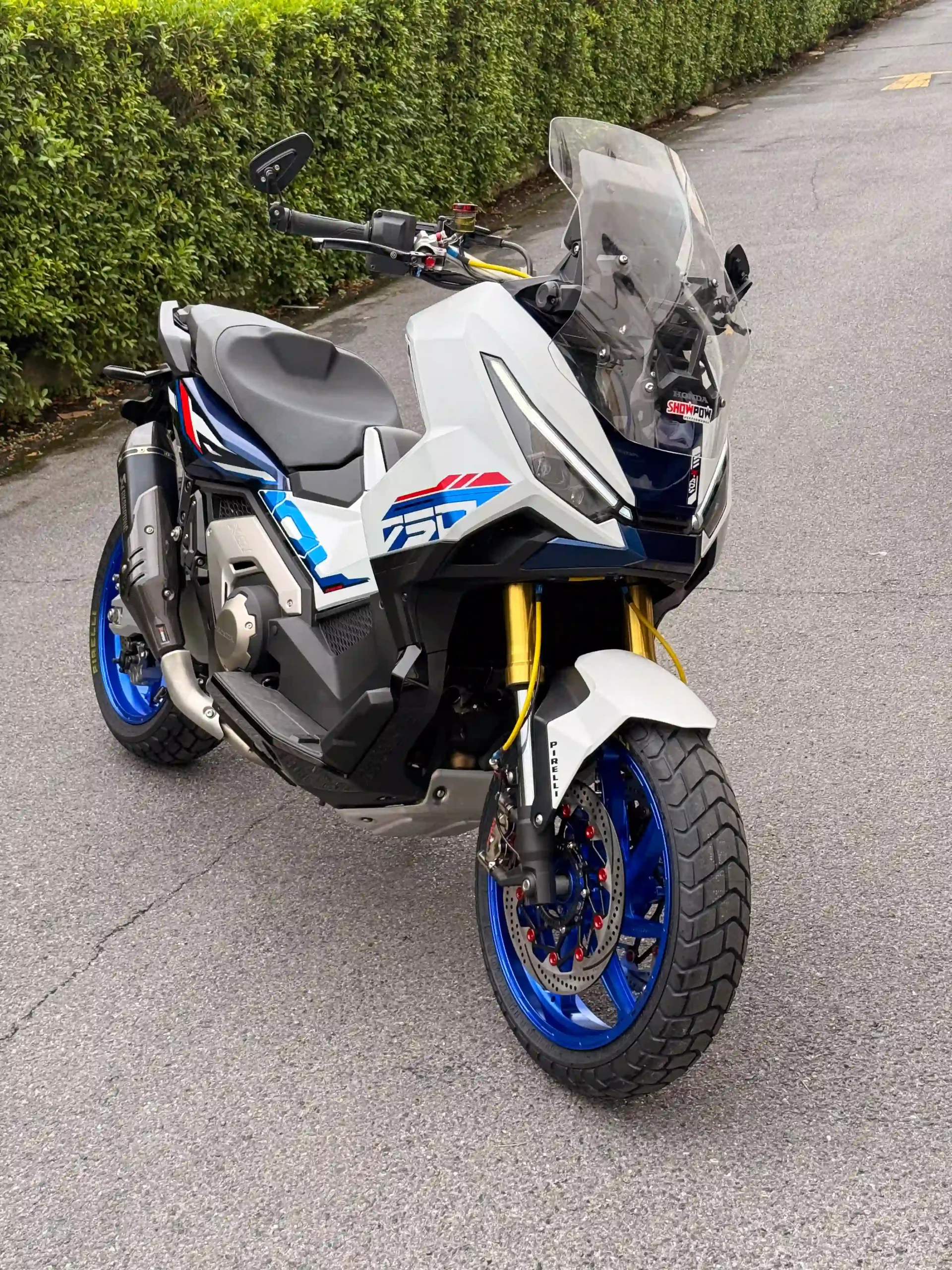 X-ADV 750 - 24